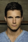 Robbie Amell Film ve Dizileri